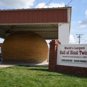 World's Largest Ball of Twine, Cawker